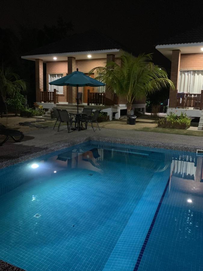 Hotel Casa Tanjung Jara Dungun Exterior foto
