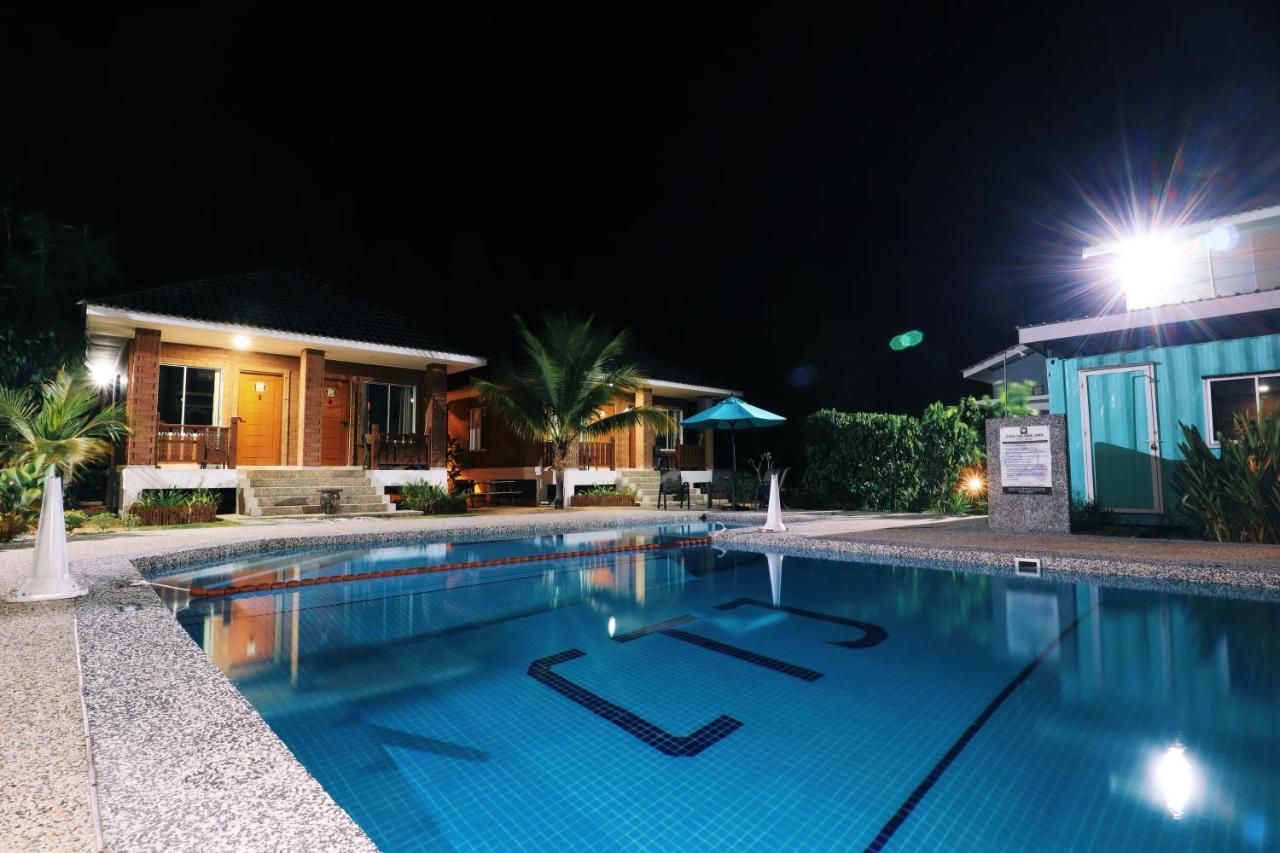 Hotel Casa Tanjung Jara Dungun Exterior foto